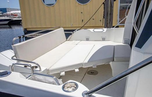 Beneteau Antares 9 image