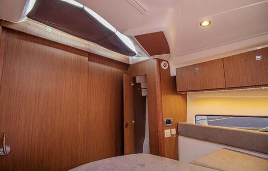 Beneteau Antares 9 image