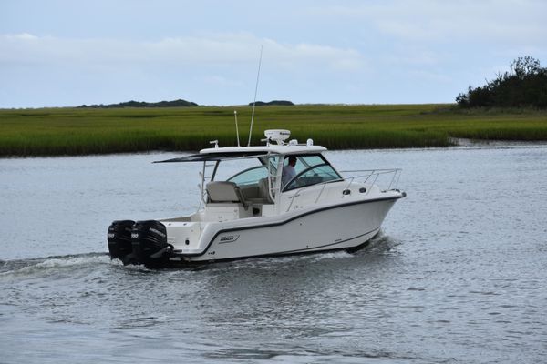 Boston Whaler 315 Conquest - main image
