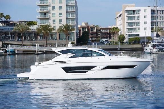 Cruisers Yachts 46 Cantius - main image