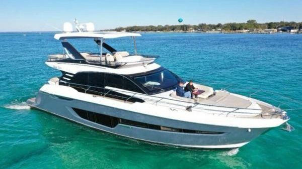 Fairline Squadron 68 