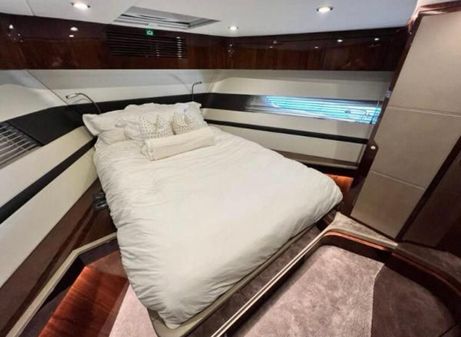 Fairline SQUADRON-68 image