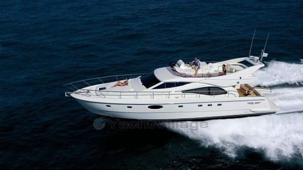 Ferretti Yachts 590 