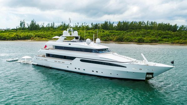 Intermarine Superyacht image