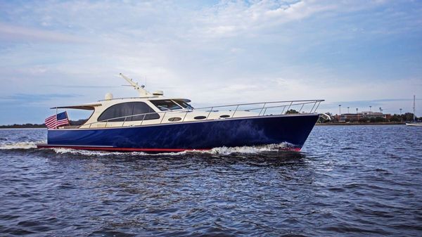 Palm Beach Motor Yachts PB52 
