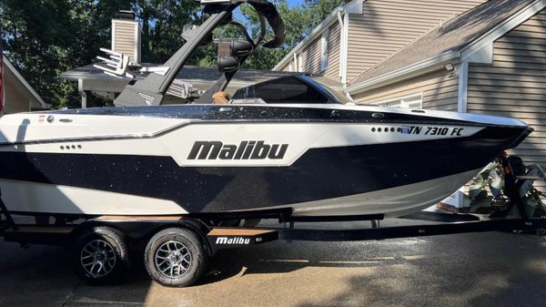 Malibu M220 