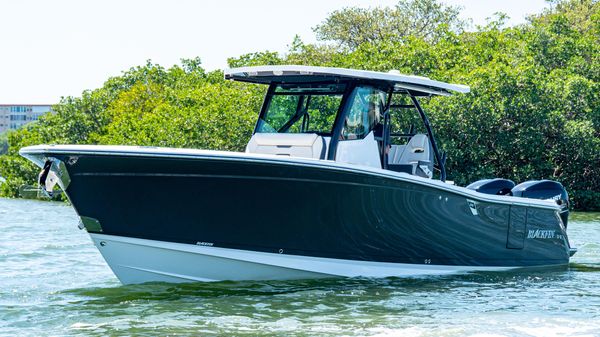 Blackfin 332 CC