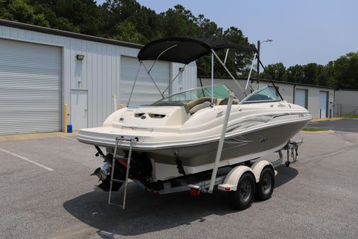Sea Ray 200 Sundeck image