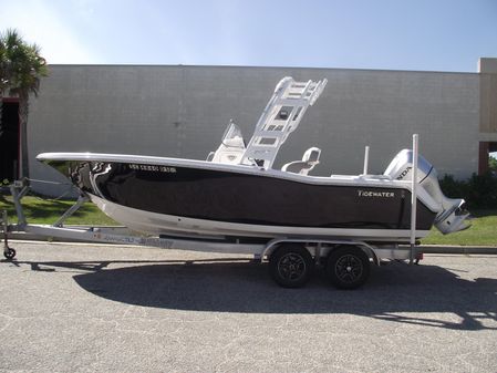 Tidewater 220-SUV image