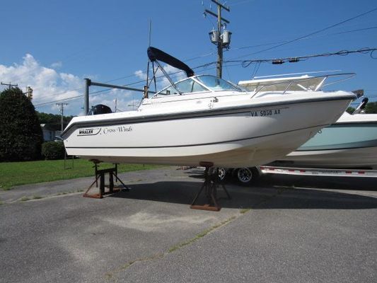 Boston Whaler 210 Ventura - main image