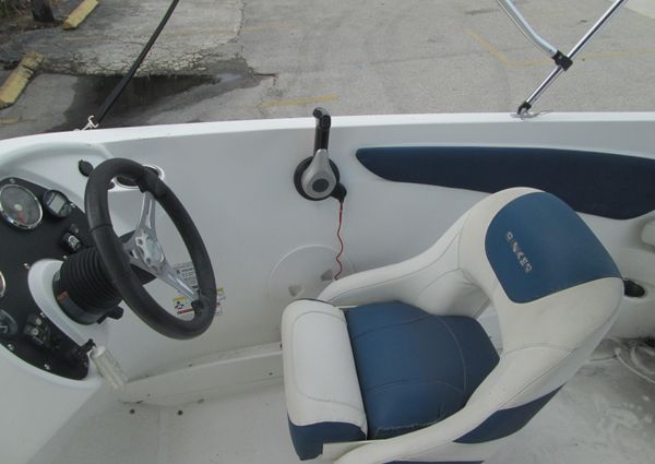 Rinker 18QX-BR image