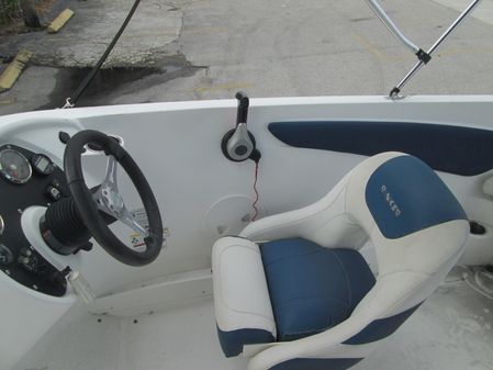 Rinker 18QX-BR image