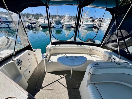 Rinker 320 Express Cruiser image