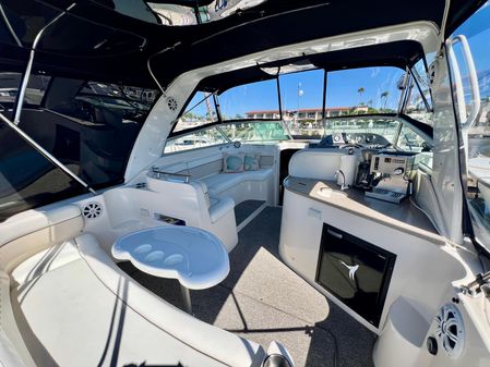 Rinker 320 Express Cruiser image