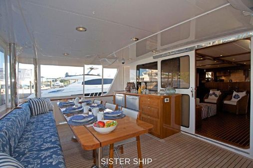 Outer-reef-yachts 860-MY image