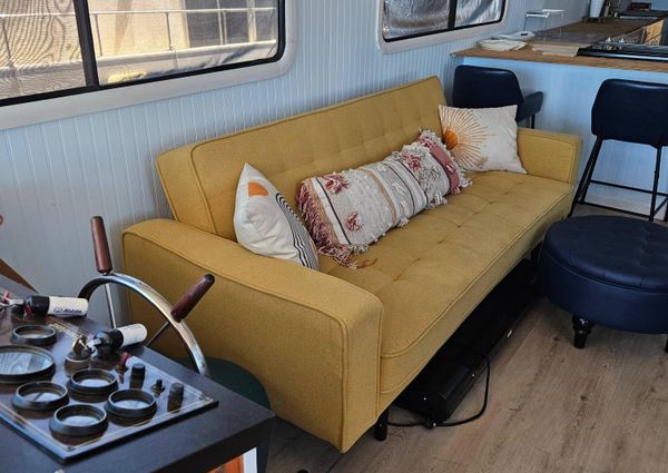 Stardust HOUSEBOAT image