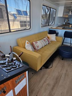 Stardust HOUSEBOAT image