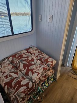 Stardust HOUSEBOAT image