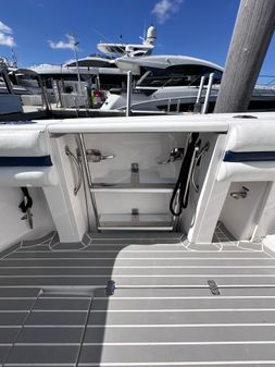 Intrepid 475 Sport Yacht image