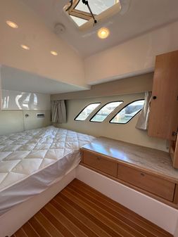 Intrepid 475 Sport Yacht image