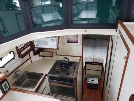 Camano 31 Flybridge image