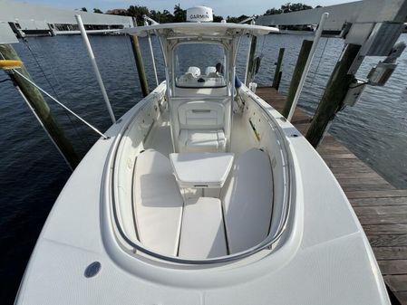 Robalo R300 Center Console image