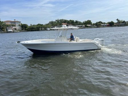 Robalo R300 Center Console image