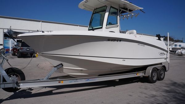 Boston Whaler 250 Outrage