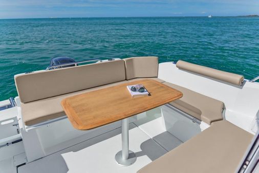 Beneteau Antares 8 image