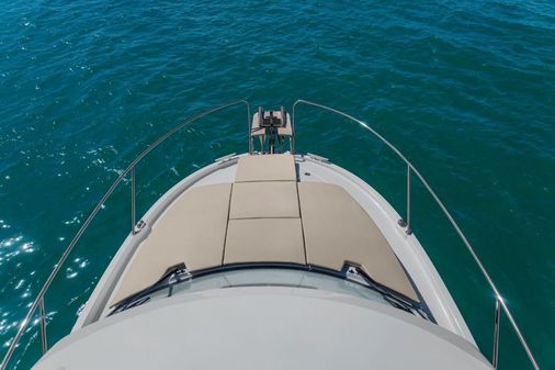 Beneteau Antares 8 image