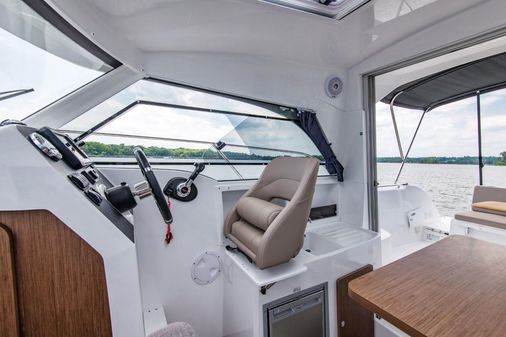 Beneteau Antares 8 image