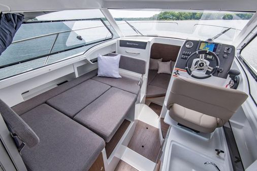 Beneteau Antares 8 image