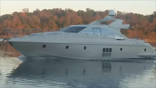 Azimut 68S