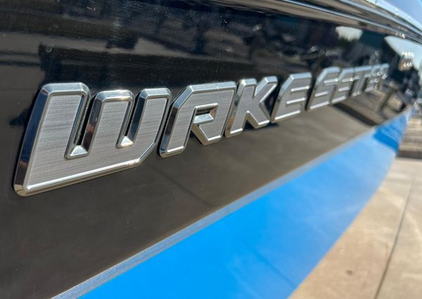 Malibu Wakesetter 24 MXZ image