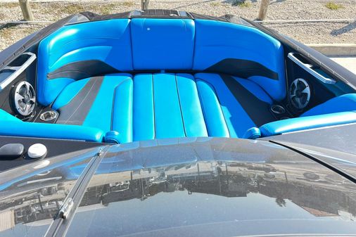 Malibu Wakesetter 24 MXZ image