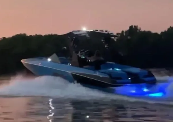 Malibu Wakesetter 24 MXZ image