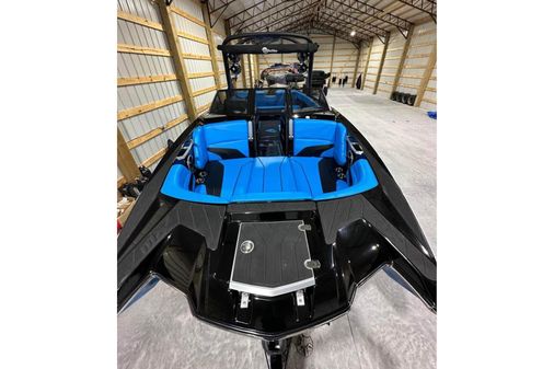 Malibu Wakesetter 24 MXZ image