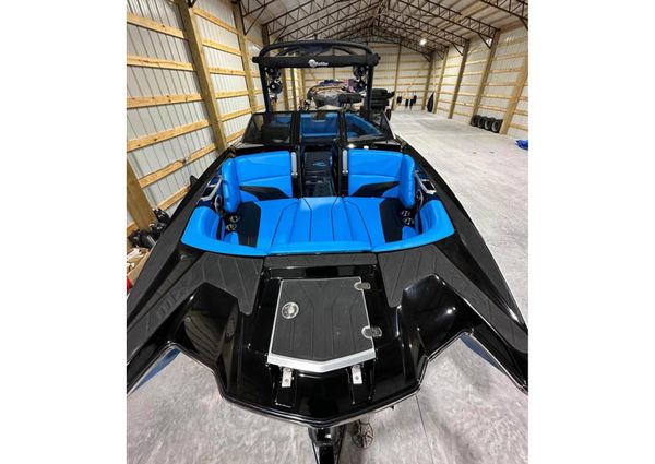 Malibu Wakesetter 24 MXZ image