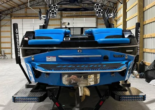 Malibu Wakesetter 24 MXZ image