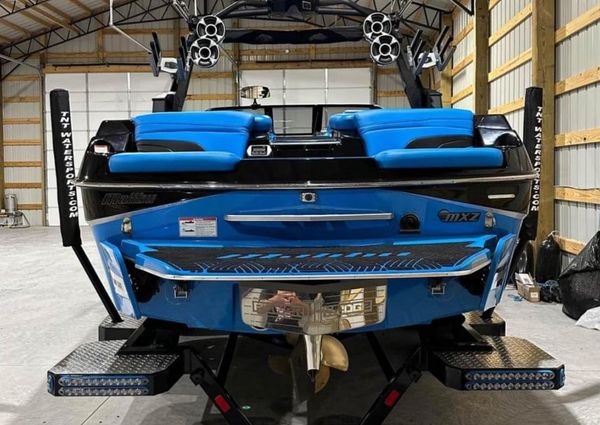 Malibu Wakesetter 24 MXZ image