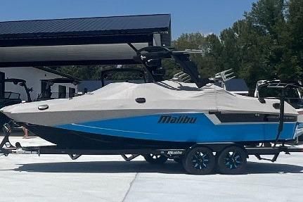 Malibu Wakesetter 24 MXZ image