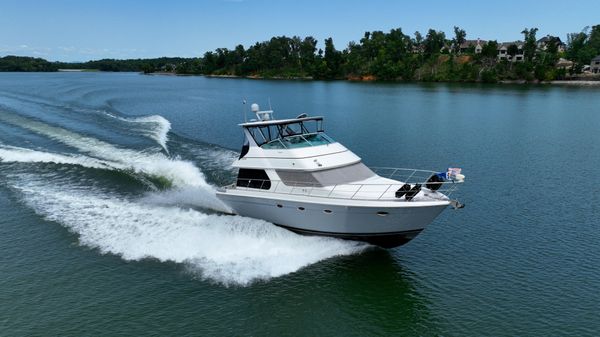 Carver 460 Voyager
