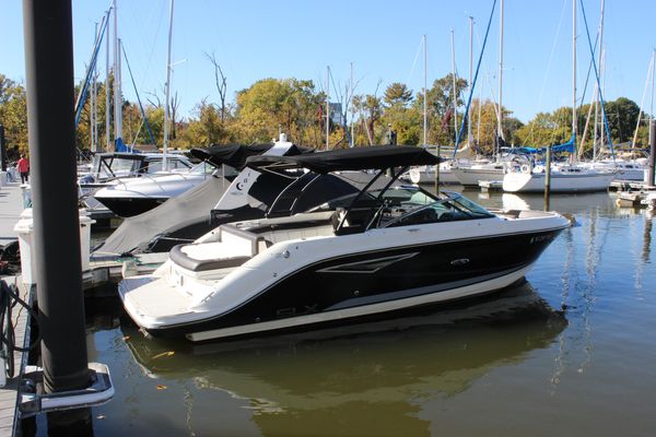 Sea Ray 250 SLX - main image