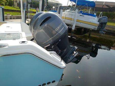 Sea Hunt Gamefish 27 image