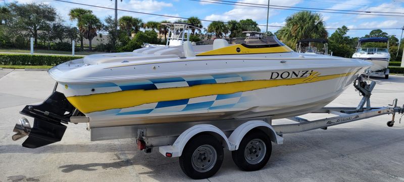 Donzi 22ZX - main image