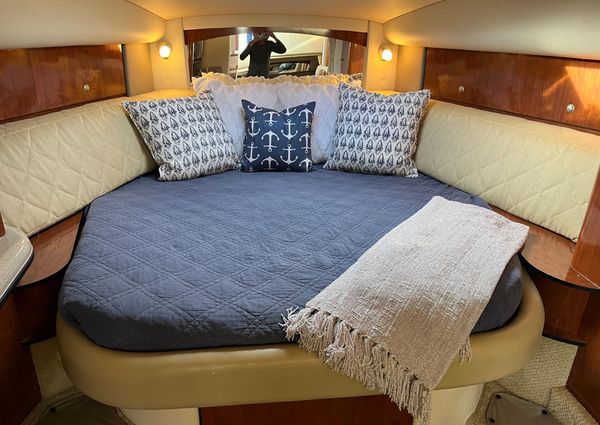 Sea Ray 320 Sundancer image