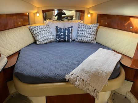 Sea Ray 320 Sundancer image