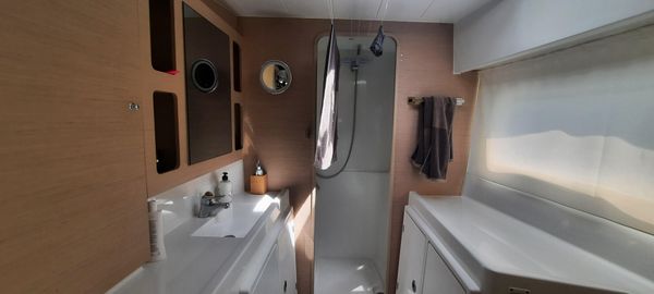 Lagoon 42 image