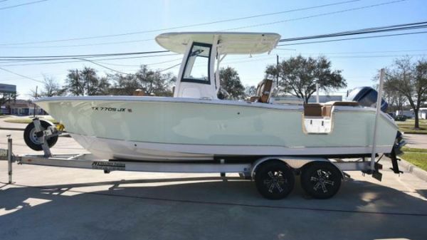 Sea Hunt 255 Ultra 