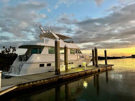 Hatteras 65 Sport Deck Motor Yacht image